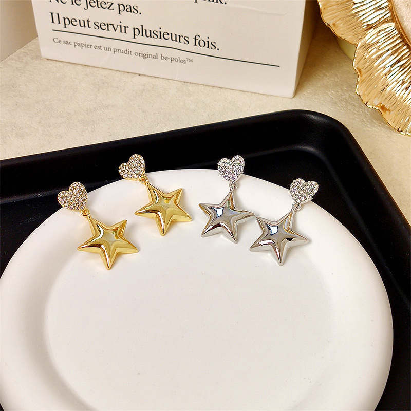 Circonitas coreanas luz de lujo corazón de melocotón de aleación pendientes para mujeres brillantes pentagramas pendientes de alta calidad de sentido de personalidad earwear wholesale ornaments Application Scenario