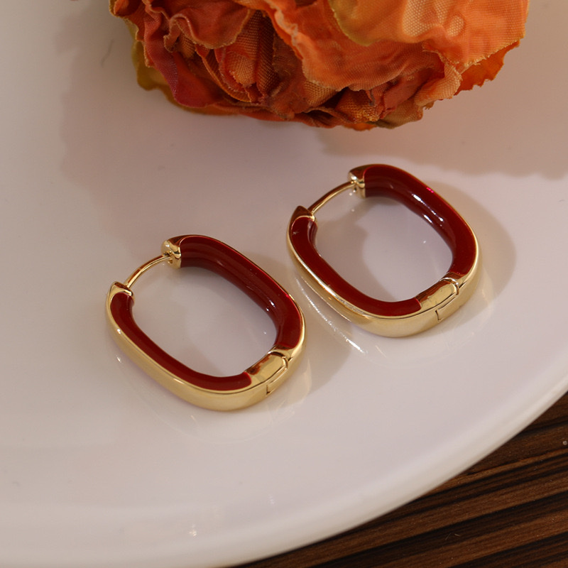 Classic Angolan red ear buckles, geometric ellipses, versatile, unique and elegant earrings, simple earrings and accessories for the Spring Festival in autumn and winter Specification image