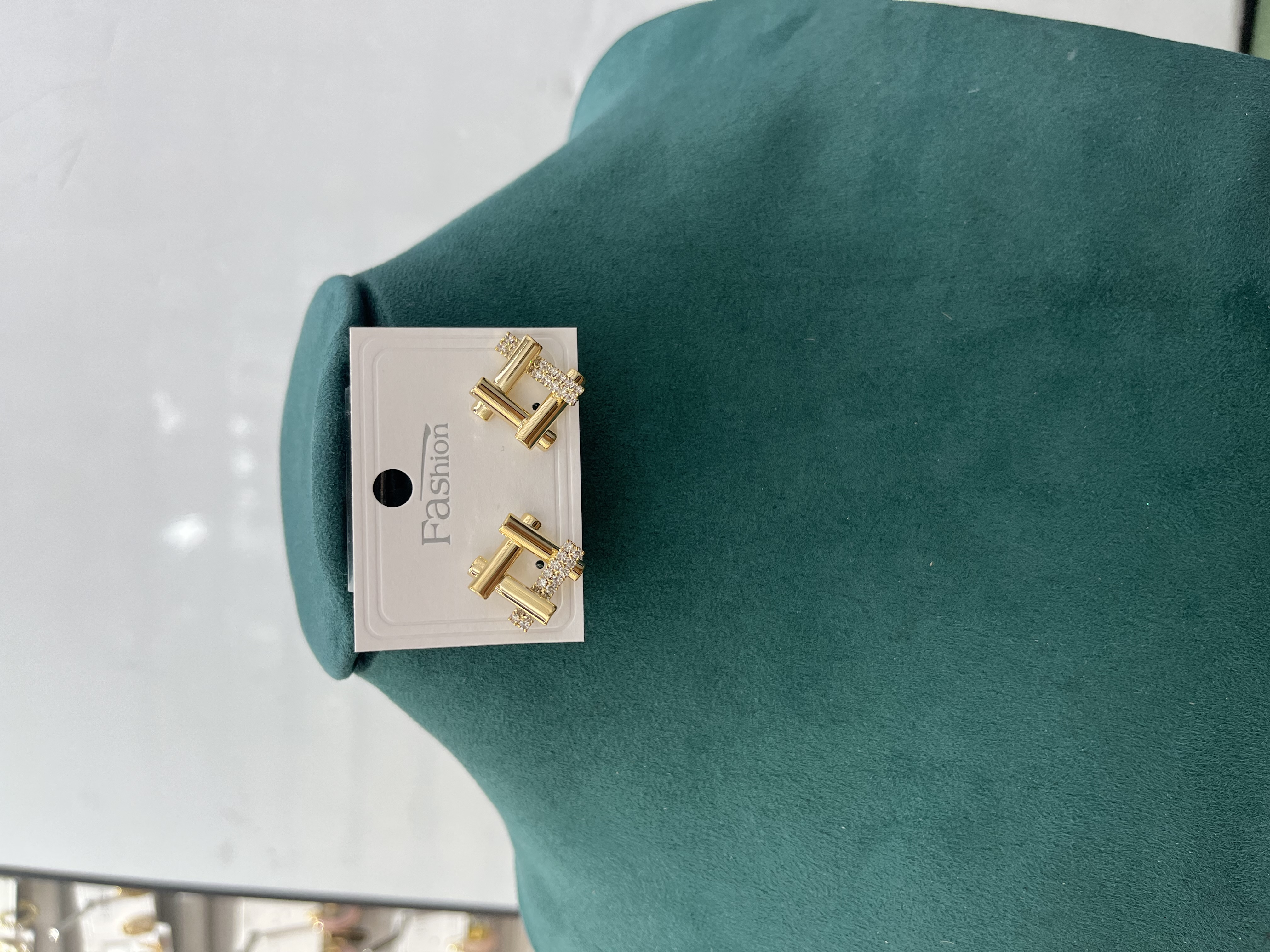 
玻璃耳环 独特设计 耳饰 美丽耳夹 时尚潮流女士必备款耳环