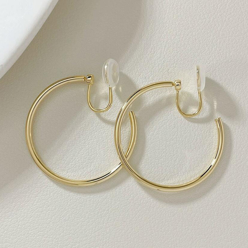 2024 New plain coil mosquito repellent coil ear clip, no ear holes, simple and elegant for women, versatile for commuting, high-end and trendy earrings