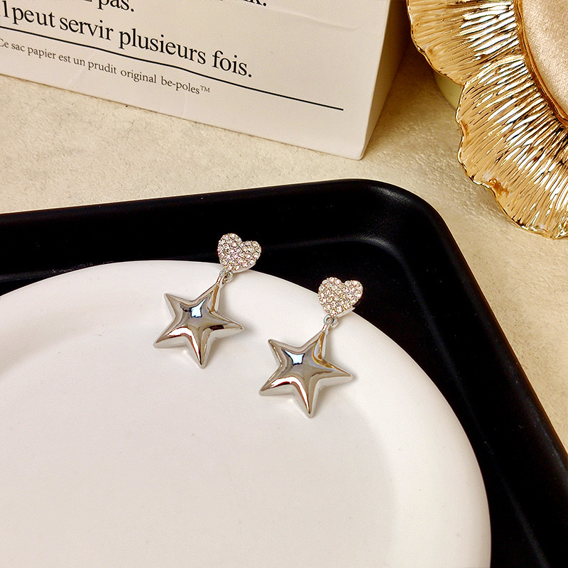 Circonitas coreanas luz de lujo corazón de melocotón de aleación pendientes para mujeres brillantes pentagramas pendientes de alta calidad de sentido de personalidad earwear wholesale ornaments Item Picture