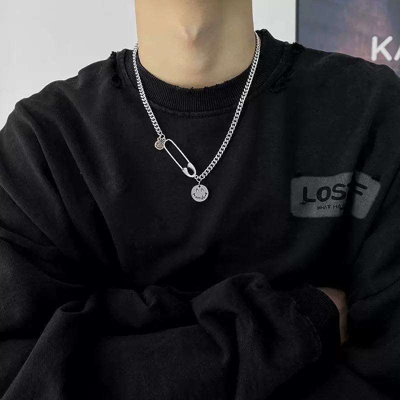 New best-selling stainless steel pin, smiling Cuban necklace, men's trendy brand, versatile design, light luxury, niche hip-hop, high-end accessory