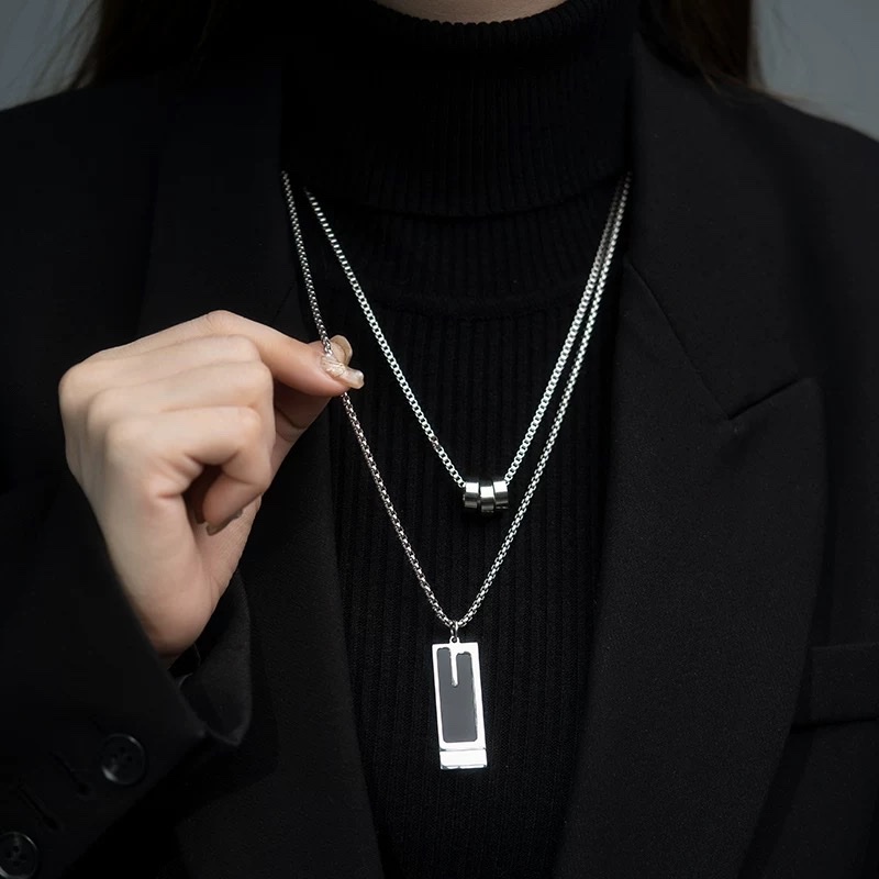 Necklaces, sweater chains, women's and men's 2024 new bestsellers, long, high-end, light luxury titanium steel accessories that do not fade detail image 3