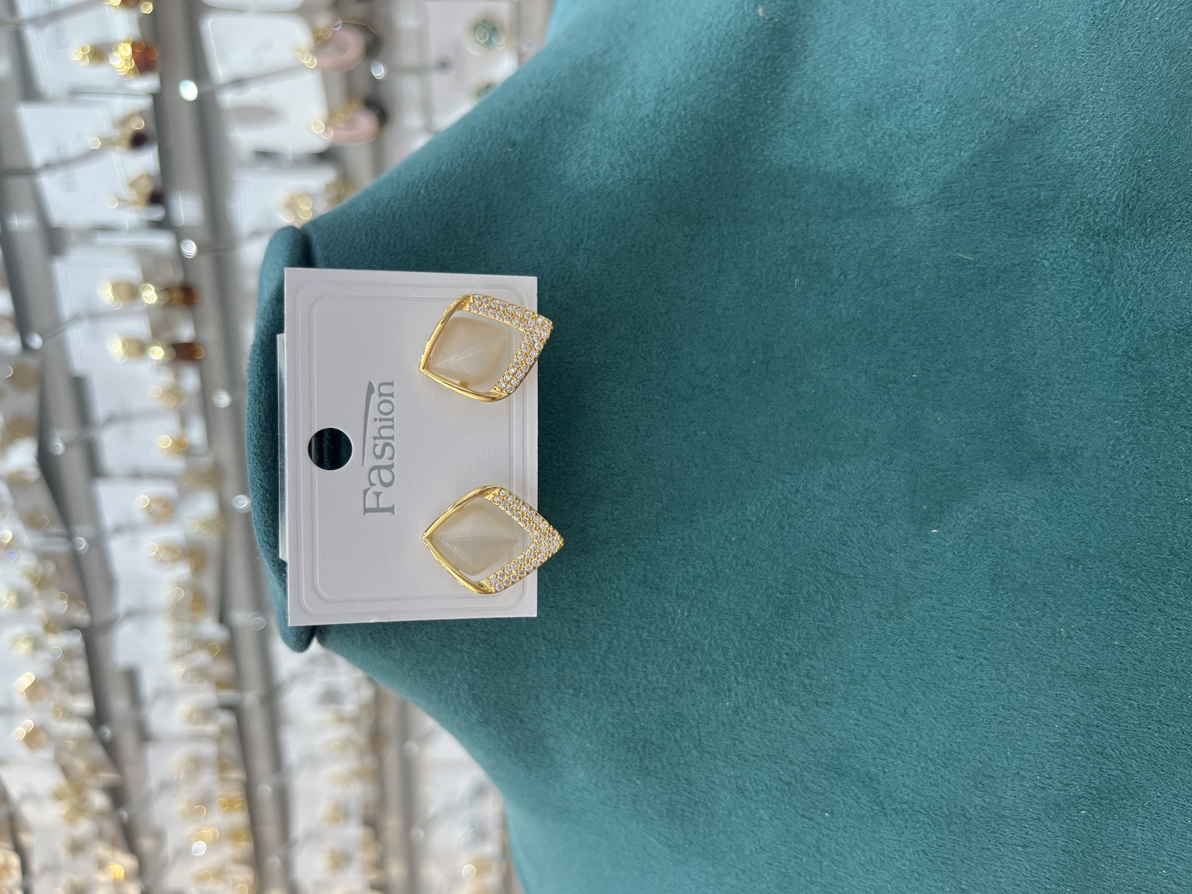 耳饰独特设计 玻璃耳环耳夹 高级感时尚饰品 个性潮流耳饰品 美丽耳环耳夹饰品饰品耳环