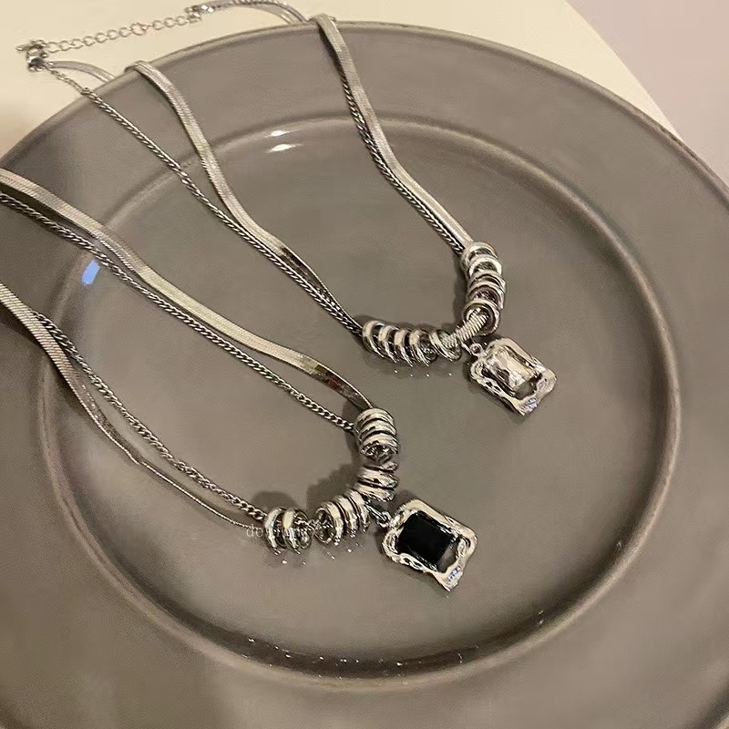 Black zircon ring stainless steel necklace for women, a light luxury, niche and high-end zircon new bestseller accessory, sweet and cool collarbone chain detail image 1