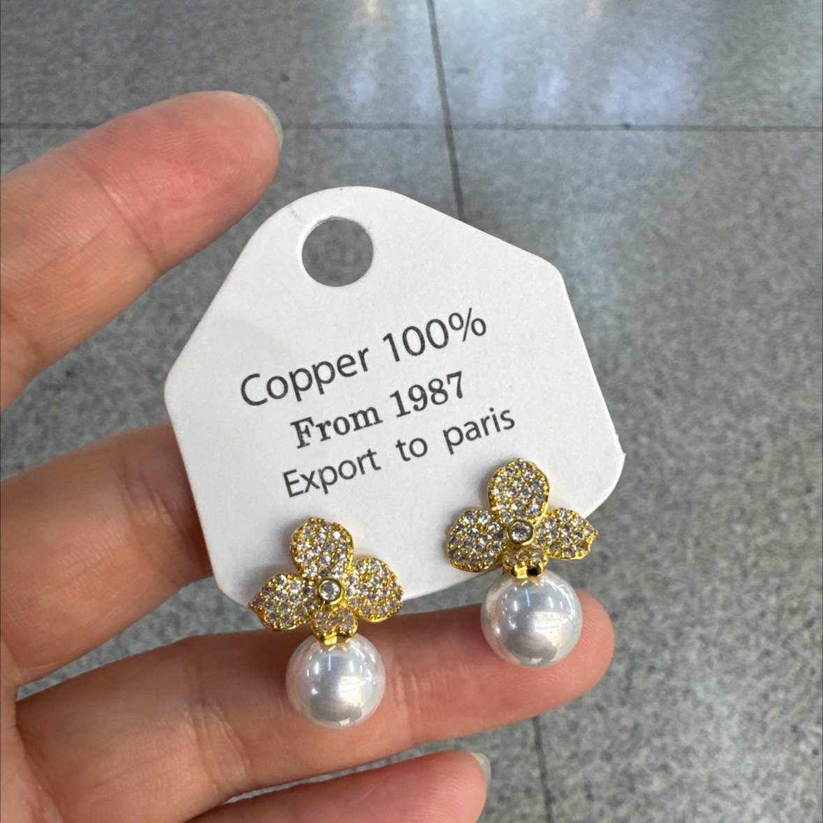 精致珍珠耳环 锆石耳针 饰品女士耳饰 独特设计耐久耐磨 高级感满满详情图3