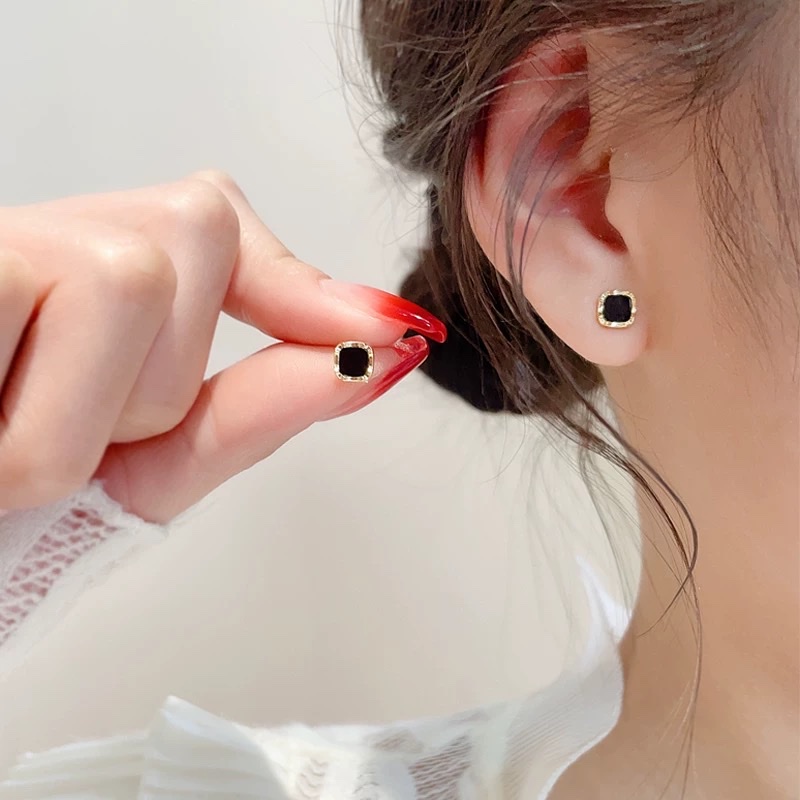黑色方形小耳钉女纯银耳环2024新款爆款精致气质高级感养耳洞耳饰饰品耳饰耳钉