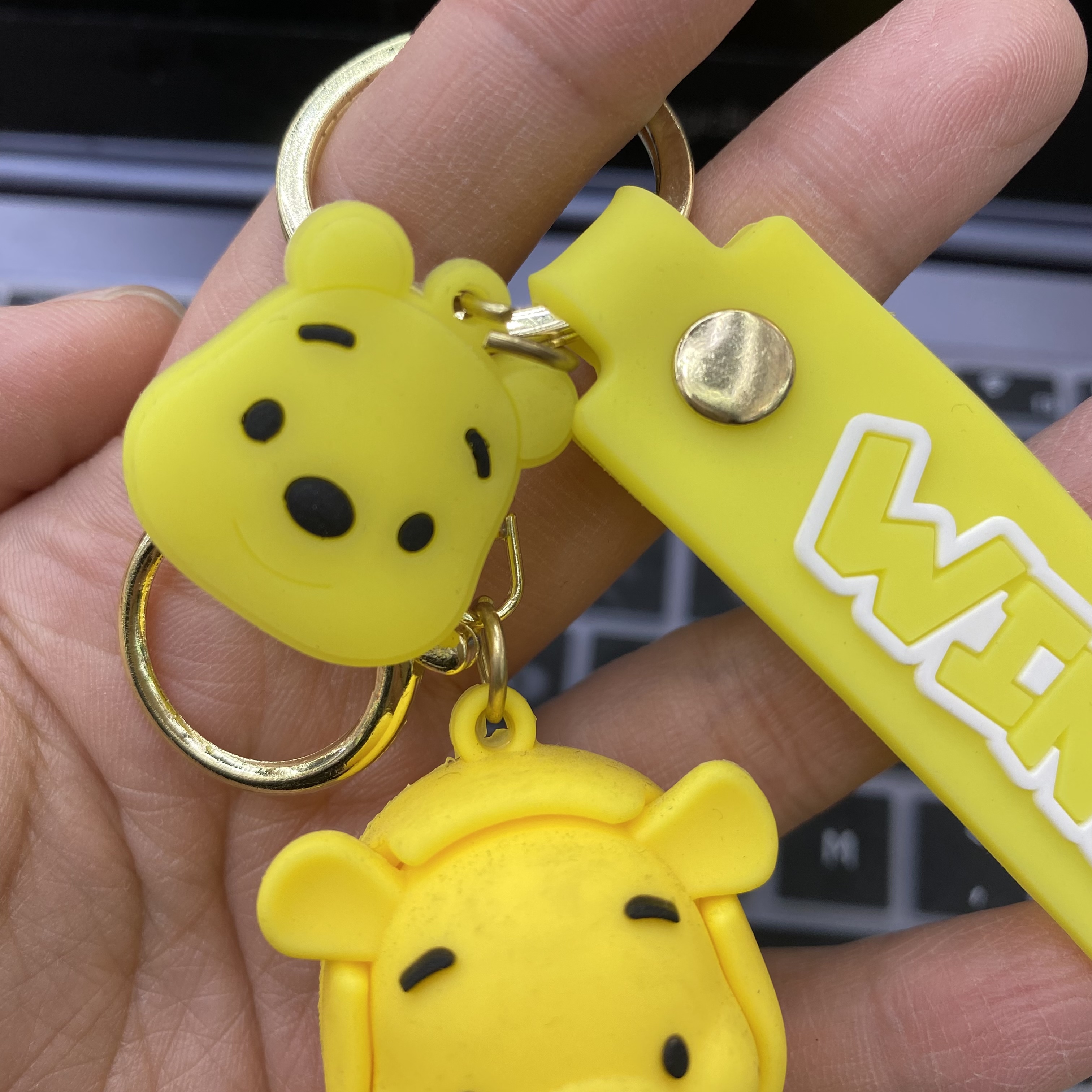 2024新款可爱pvc钥匙扣女 毛绒挂件钥匙扣配件 时尚创意礼品装饰品钥匙扣细节图