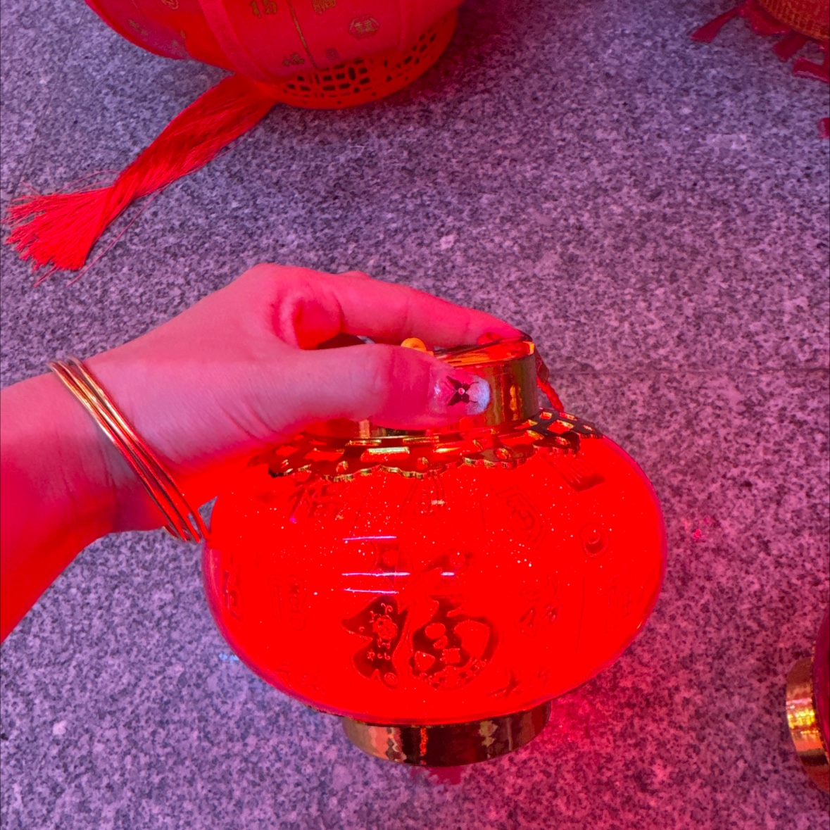 2025年新款过年灯笼 花灯设计 灯笼提手装饰 家庭节日氛围营造 必备灯笼灯笼灯笼提手细节图