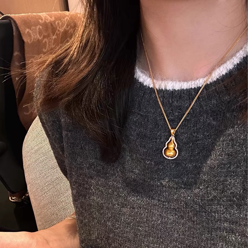 欧美风格珍珠项链 高级感银饰 雅致珍珠吊坠 长款夜店首饰
项链白底实物图