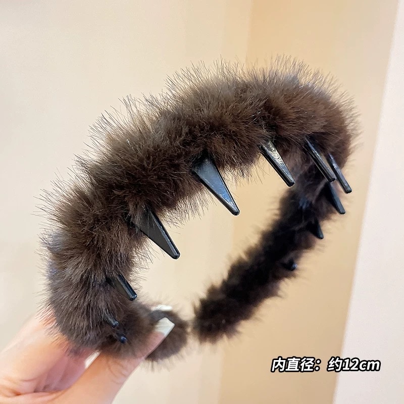The girl's colorful pom-ball hair band is super cute. The new rubber band is adorable for kindergarten girls. The hair band has a bouncy elasticity detail image 7
