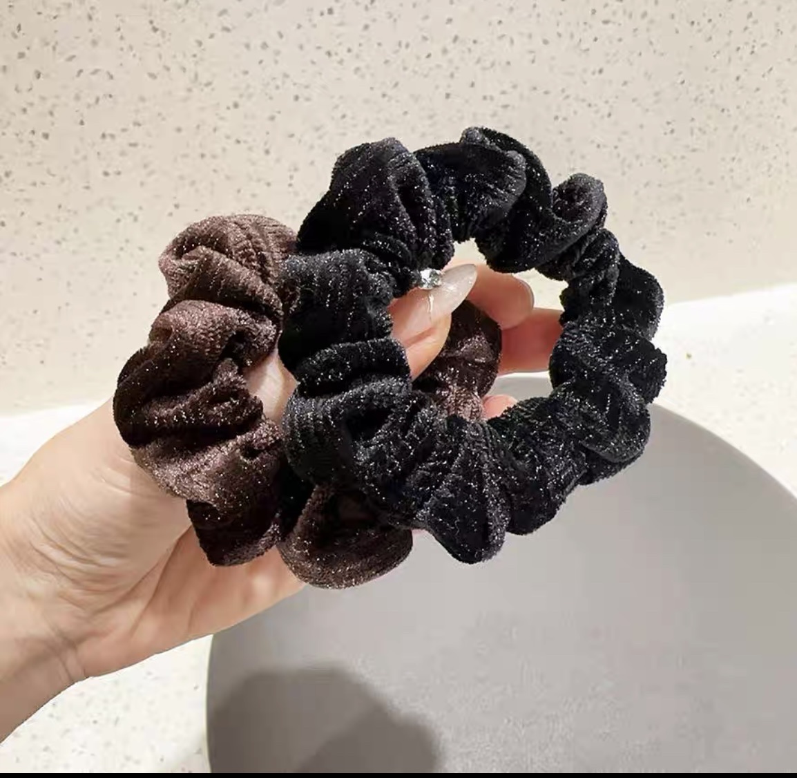 时尚饰品大肠圈头绳 发圈女士头饰 简约耐用发饰发带橡皮筋20241101发圈头绳大肠圈 流行发饰头饰发圈头绳饰品大肠圈白底实物图