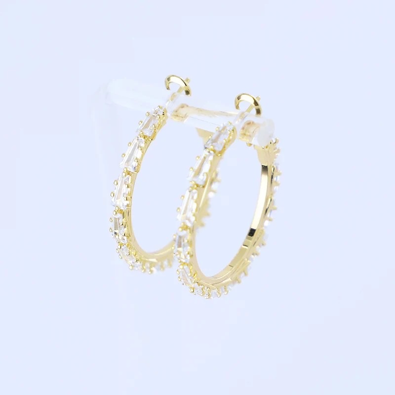 璀璨玻璃耳环 高级感饰品 锆石耳圈 耳饰女款 时尚潮流耳环 简约耐用耳饰