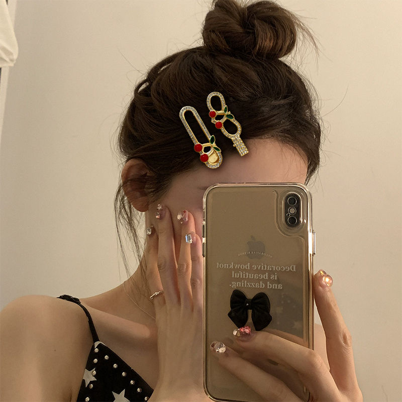 Cute cherry hair clips, high-end duckbill girl side light luxury hair clips, broken hair bangs new style clips, best-selling headwear hair clips details Picture