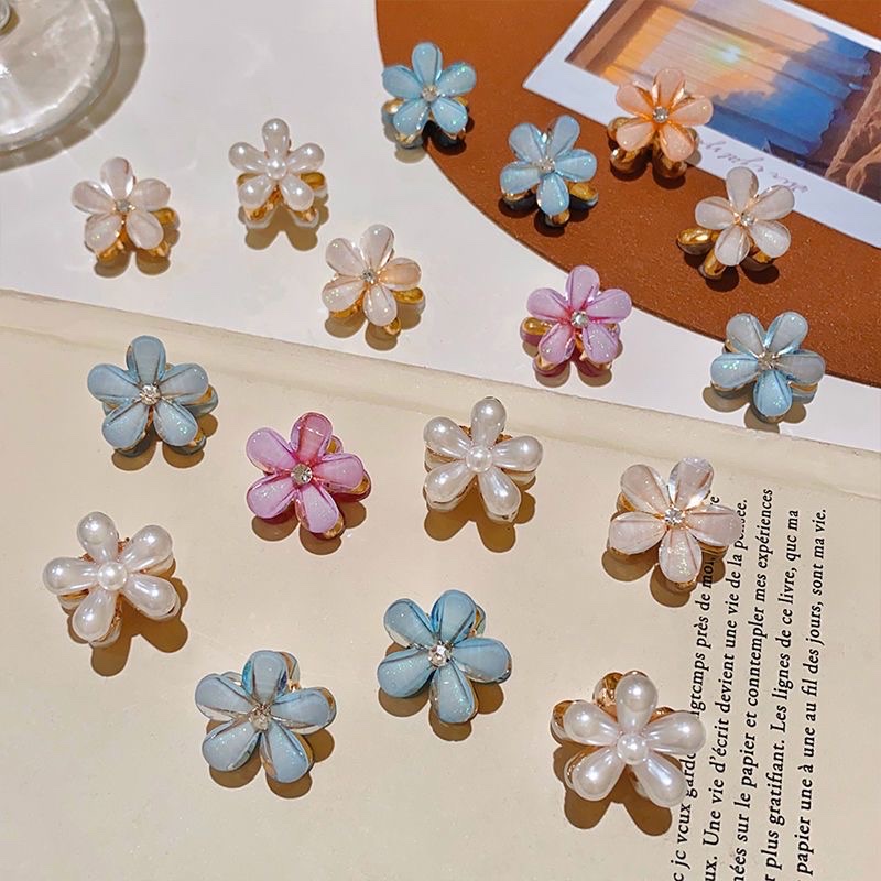 High-end flower-shaped small scratch-clip women's side bangs hair clip, 2023 new shark clip headwear, forehead cliffhanger headwear, hair clip Specification image