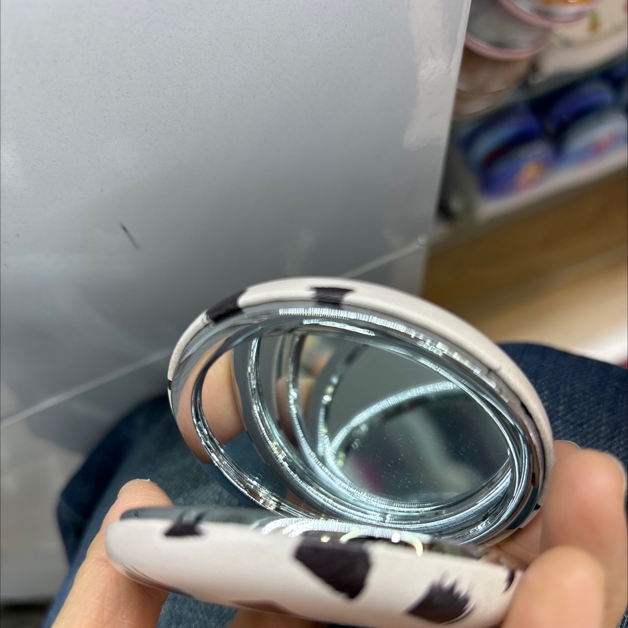 可爱PU化妆镜随身便携简约美容小镜子折叠创意迷你双面圆小镜子随身便携带单面便携圆镜女士迷你可爱手持化妆镜学生小镜子随身精详情图4