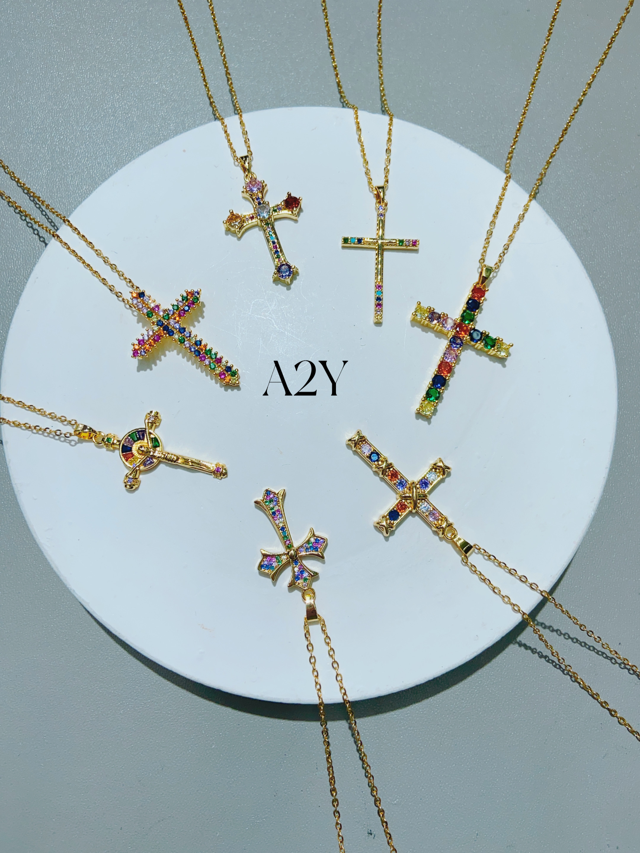 Stainless steel necklace with copper gold-plated zircon inlaid accessories, exquisite pendant, durable