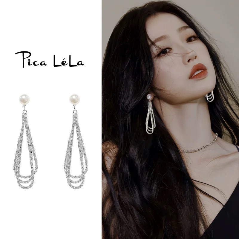 High-end and elegant tassel earrings, women's light luxury and high-end feel, long pearl pure silver stud earrings, niche and elegant earrings, earrings, accessories, women's long style, elegant Application Scenario