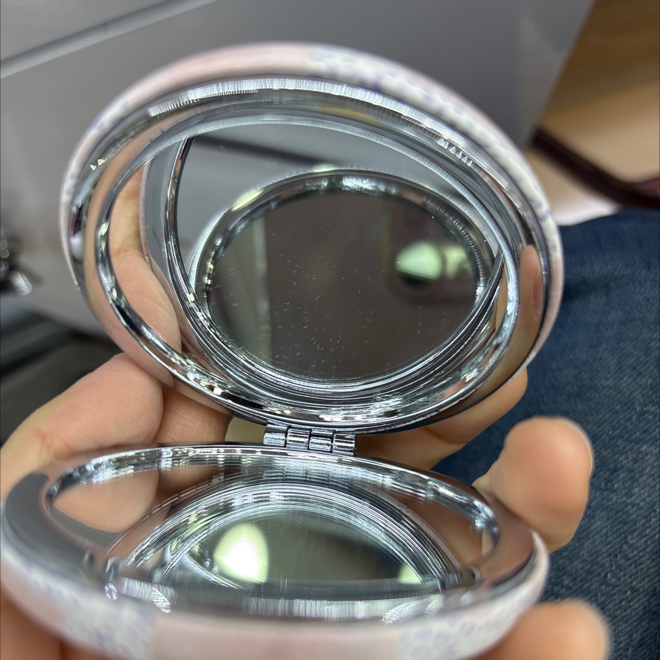 小镜子高颜值可折叠可爱随身镜学生宿舍补妆便携口袋化妆镜迷你小镜子随身带镜子可爱ins风化妆镜学生口袋补妆镜便携详情图3