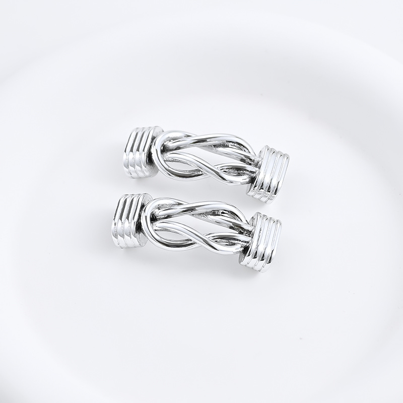 Zinc alloy figure-eight knot for jewelry accessories details Picture