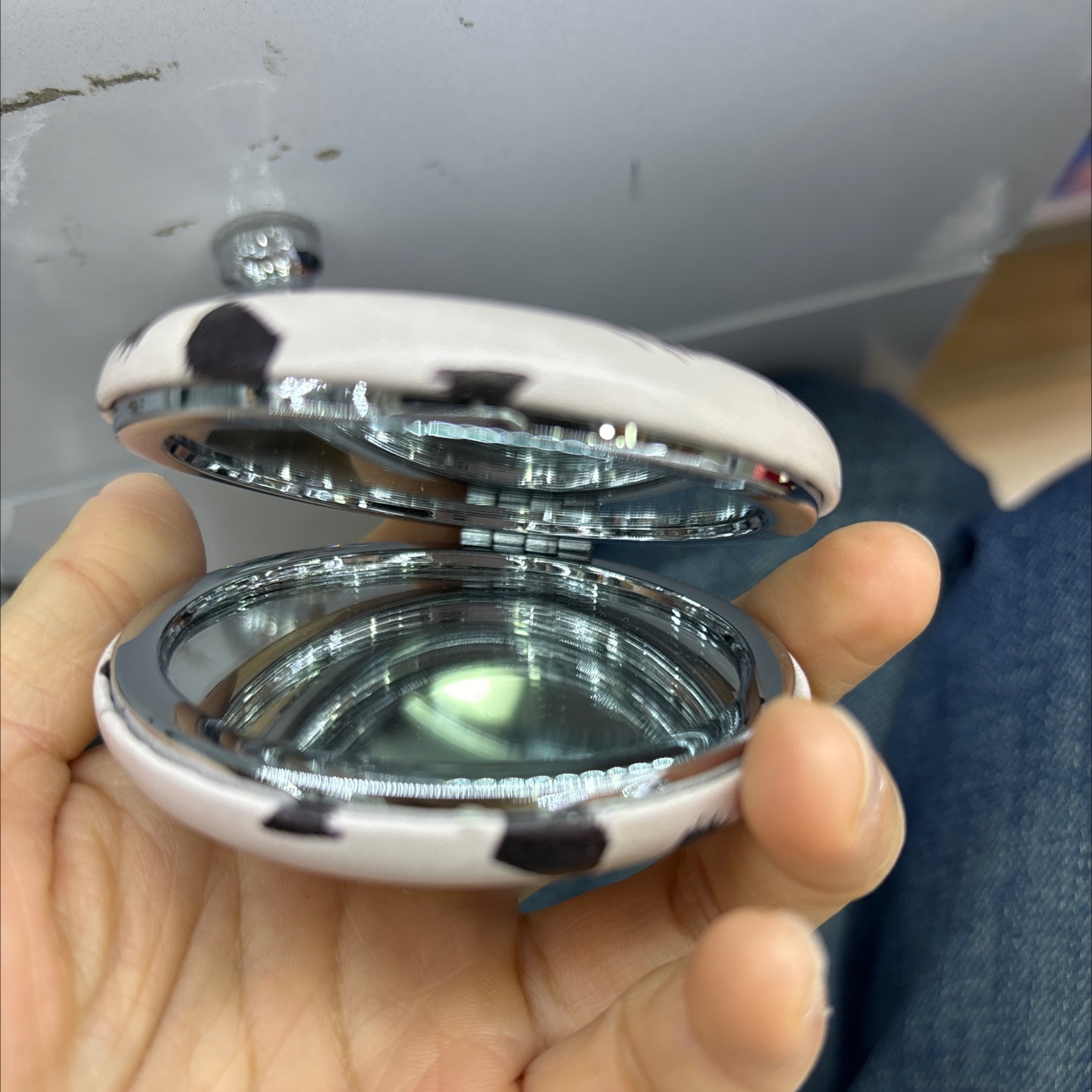 可爱PU化妆镜随身便携简约美容小镜子折叠创意迷你双面圆小镜子随身便携带单面便携圆镜女士迷你可爱手持化妆镜学生小镜子随身精产品图