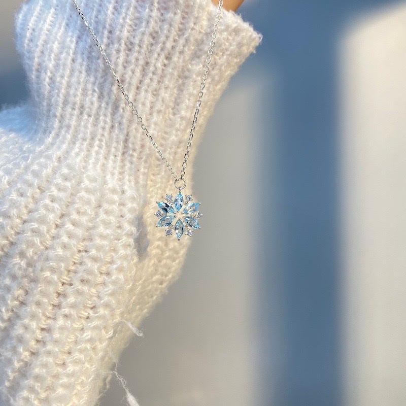 Light luxury style: Frozen Snowflake necklace, female imitation topaz blue diamond pendant collarbone chain, Christmas gift necklace Specification image