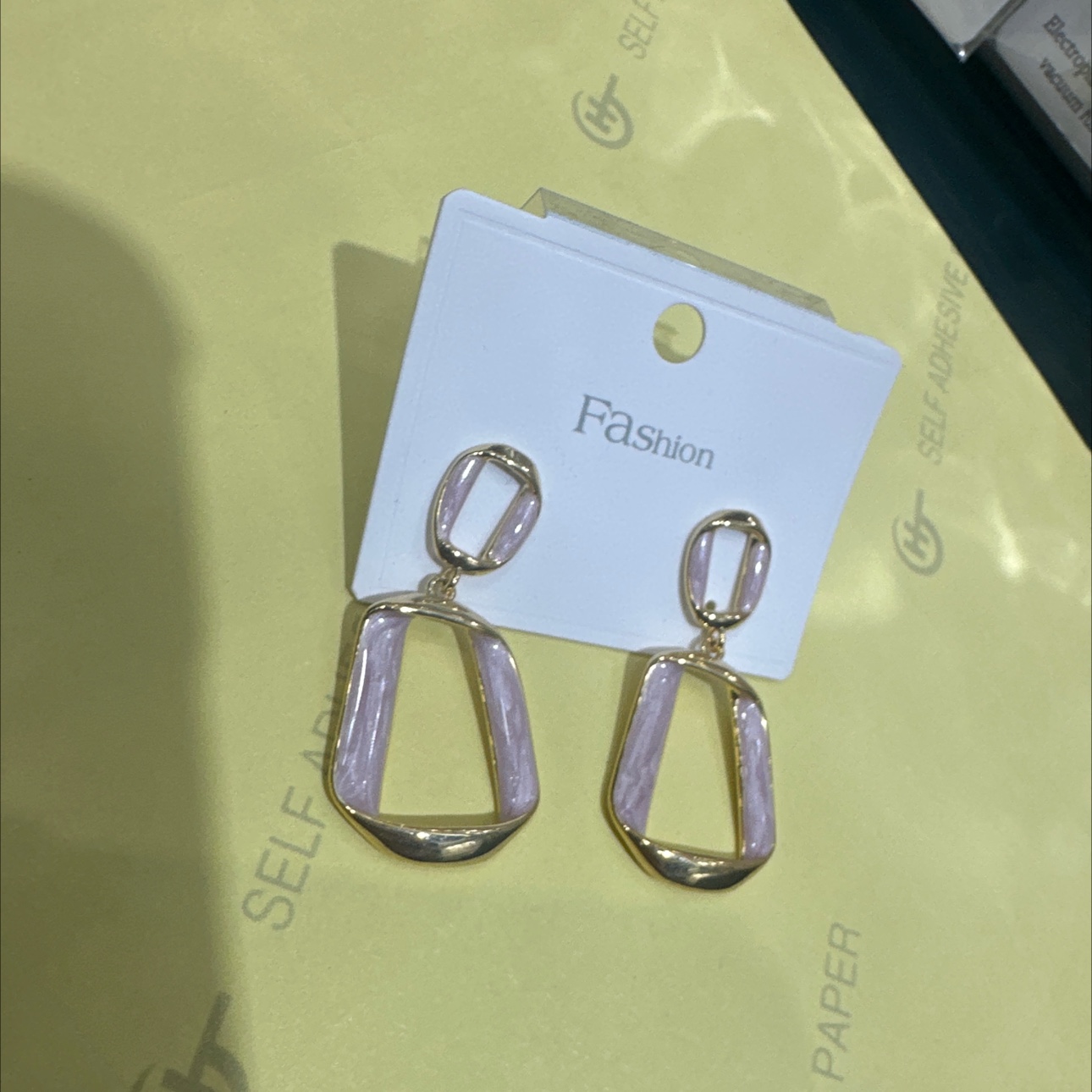 我们的当打之年谷桥同款耳环高级感夸张几何耳饰气质个性耳钉银针耳环耳饰耳环产品图