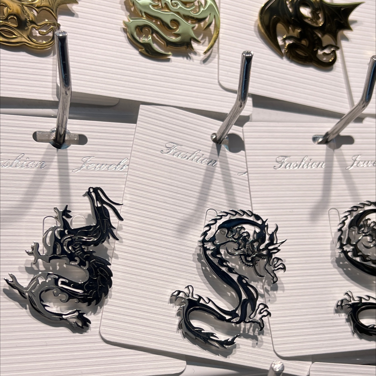 不锈钢胸针 不褪色不掉色不过敏   胸针徽章徽章定制衣饰产品图