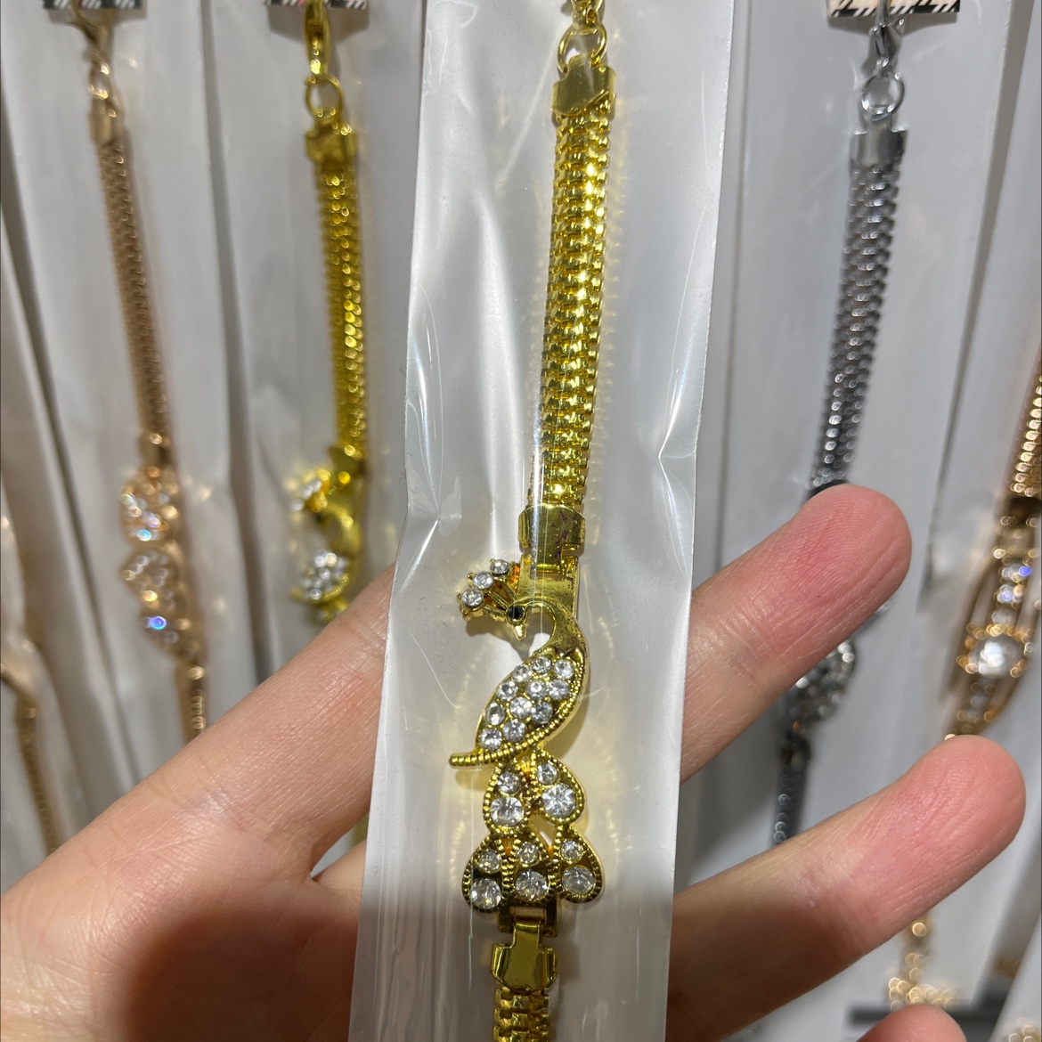 Bracelet, alloy bracelet, couple bracelet, bracelet style, exquisite and elegant wearing bracelet, bracelet