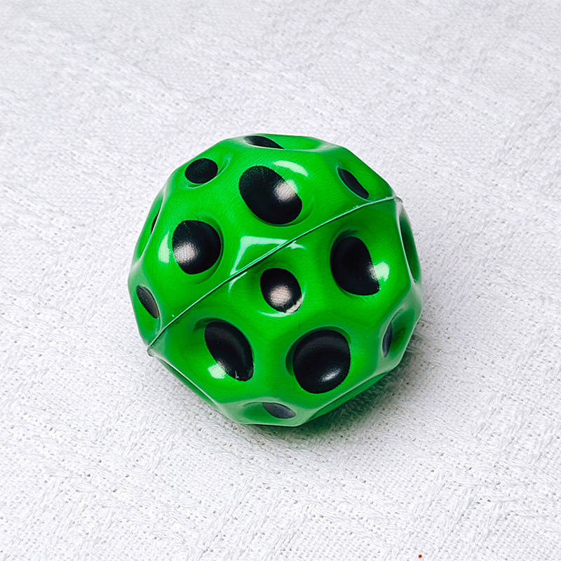 高弹洞洞球pu弹力球实心发泡球亲子互动解压月球石手腕球 6.3cm详情图9