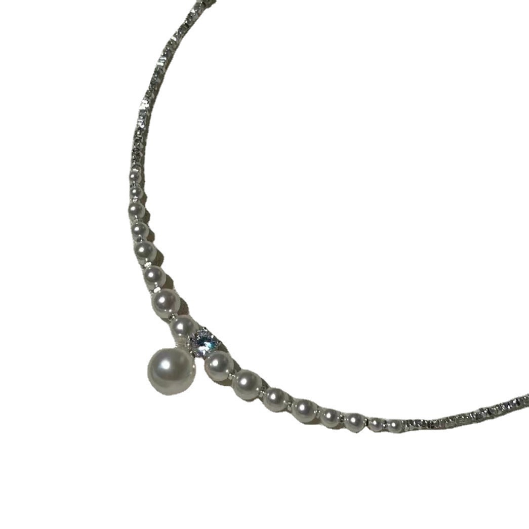 Sparkling diamond and silver pearl necklace for women, 2024 New bestseller design, high-end collarbone chain, light luxury and niche necklace detail image 7
