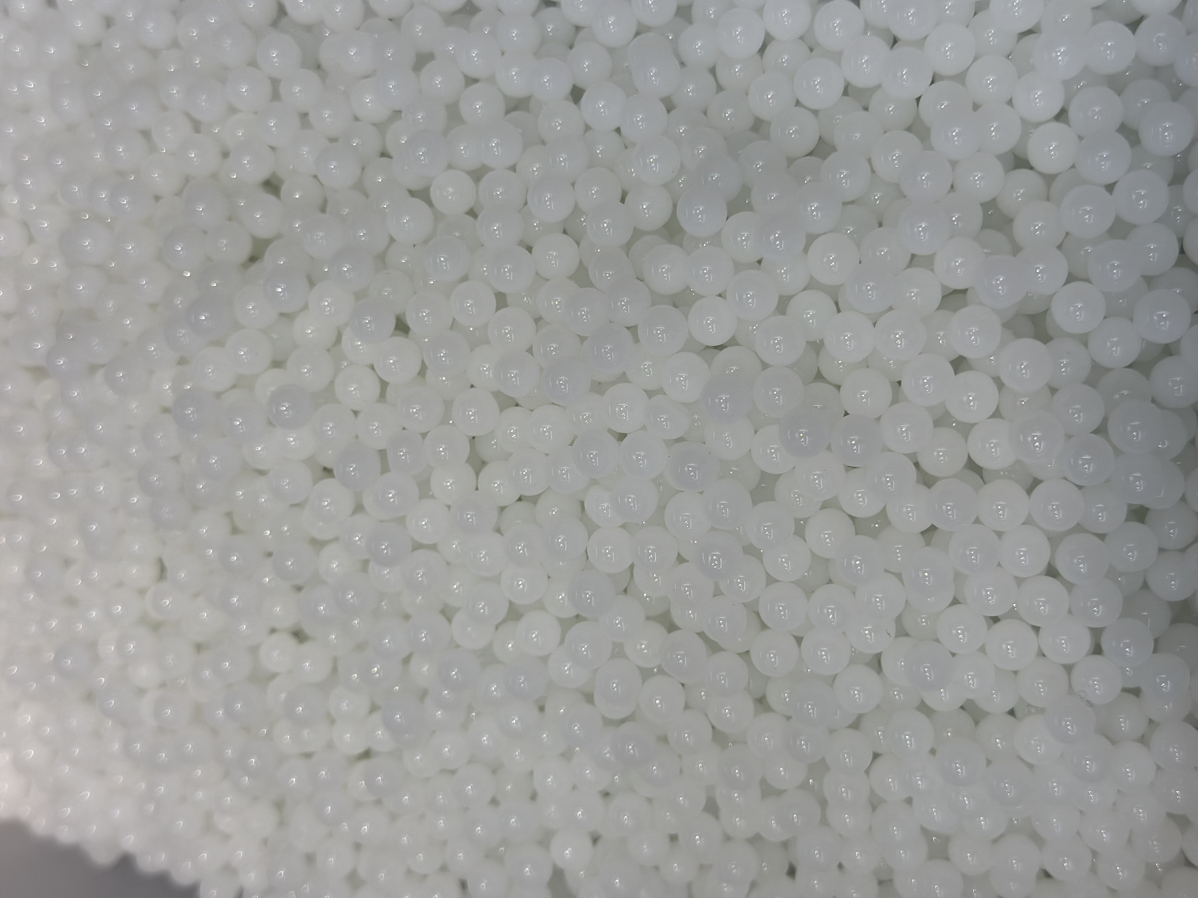 新品爆款 6mm无孔珠白玉青玉红色好事花生合金玻璃吊坠 金色挂件 diy手链项链饰品配件 详情图8