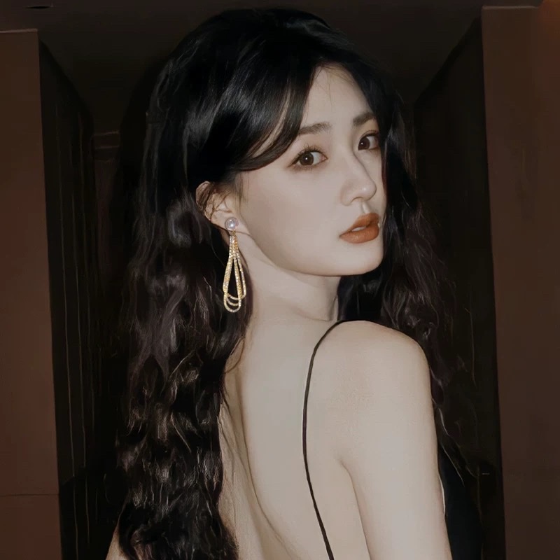 High-end and elegant tassel earrings, women's light luxury and high-end feel, long pearl pure silver stud earrings, niche and elegant earrings, earrings, accessories, women's long style, elegant details Picture