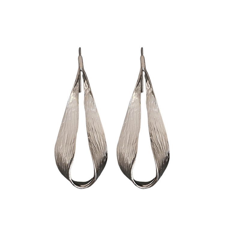 Cold metallic touch water drop leaf ear hook earrings, exaggerated and niche European and American style, high-end feel, internet-famous earrings for women Item Picture