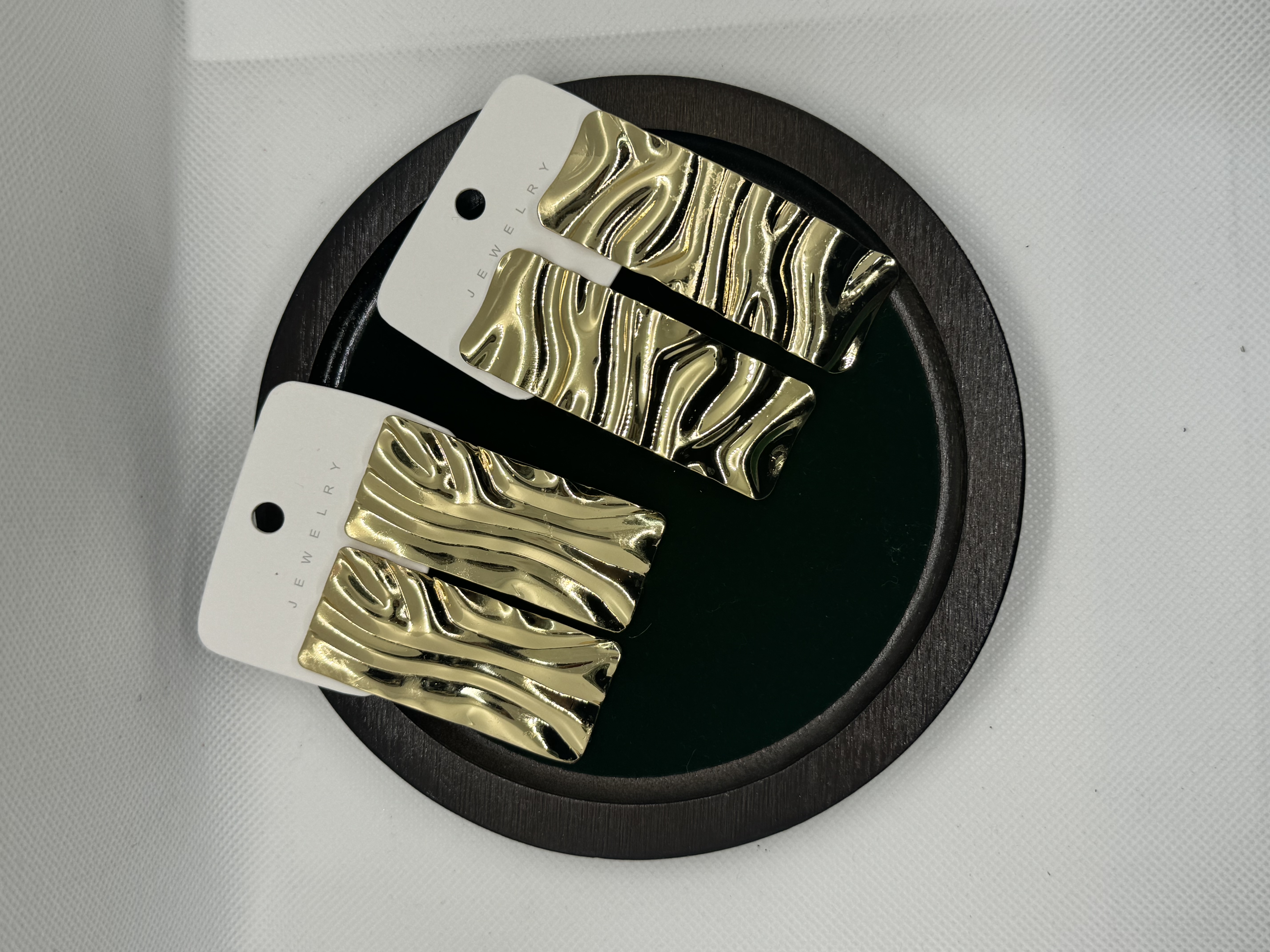 欧美夸张耳环 金属耳针 高级感耳饰 时尚女士饰品 耐用耐磨耳环装饰