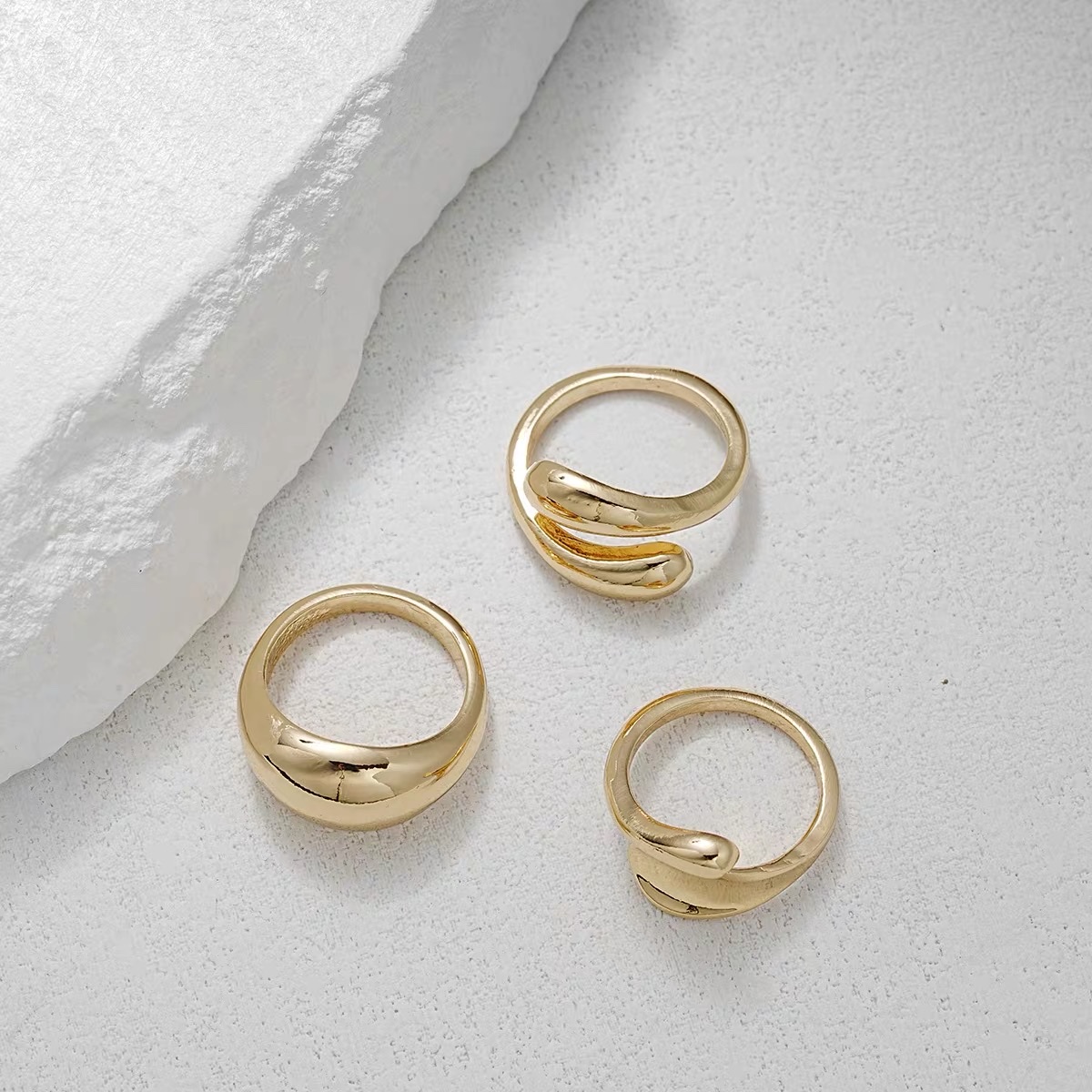 Rings set of 3 pieces金色不规则开口戒指3件套个性气质食指戒女指环白底实物图