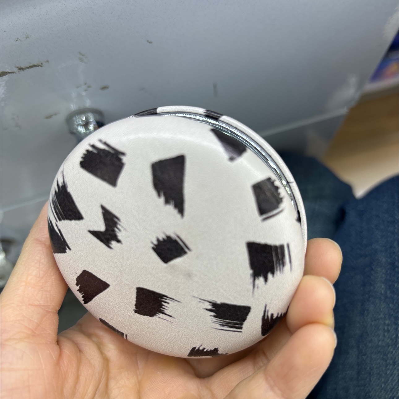 可爱PU化妆镜随身便携简约美容小镜子折叠创意迷你双面圆小镜子随身便携带单面便携圆镜女士迷你可爱手持化妆镜学生小镜子随身精细节图