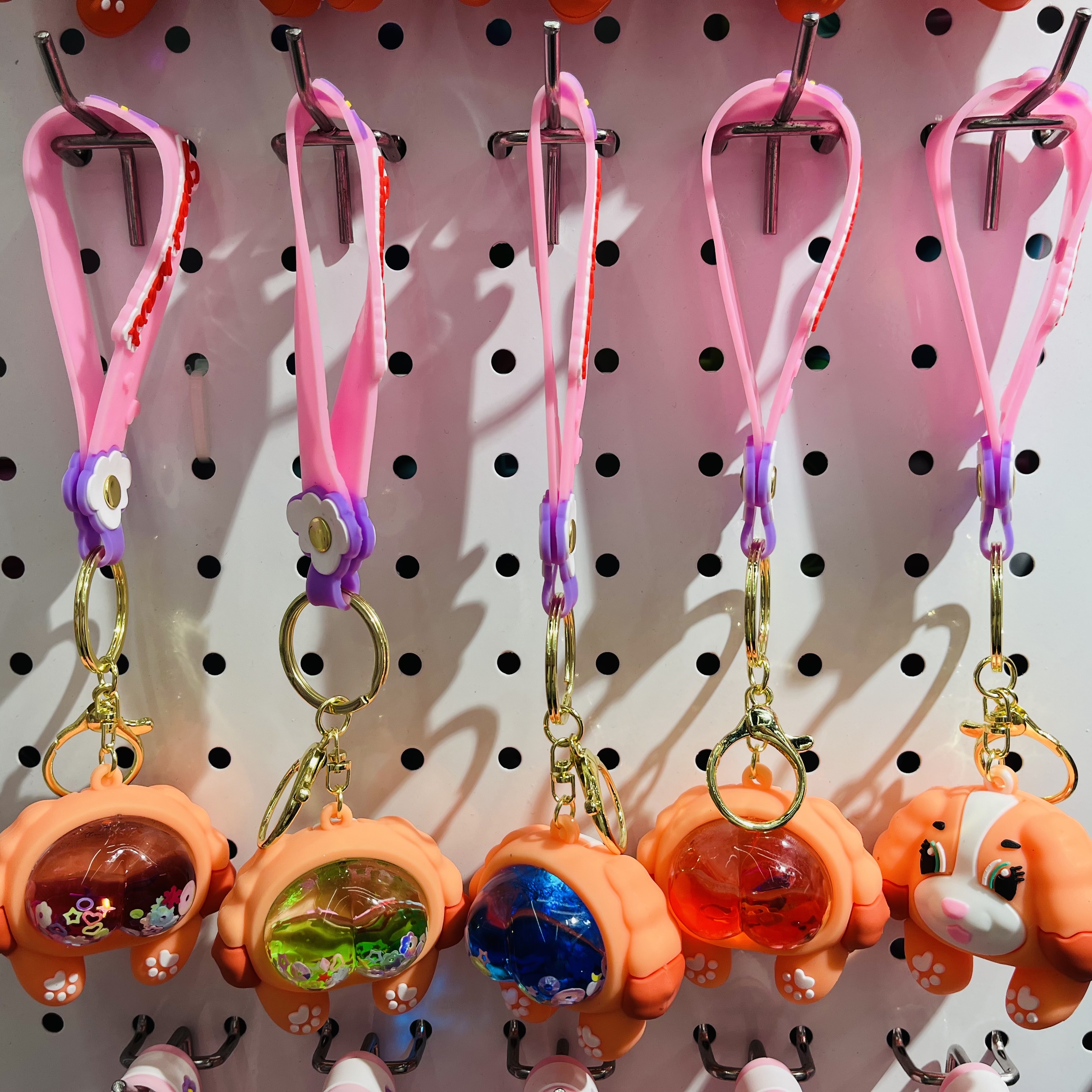 2024新款流沙瓶钥匙扣 女士毛绒挂件 钥匙扣配件 可爱时尚创意礼品细节图