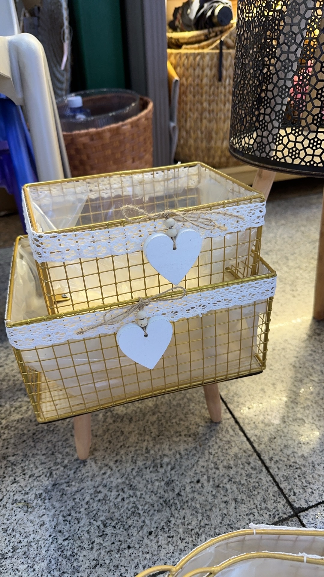 铁艺花篮装饰品 假花仿真花套装 室内装饰艺术品 逼真的仿真花朵 编织花篮搭配假花
