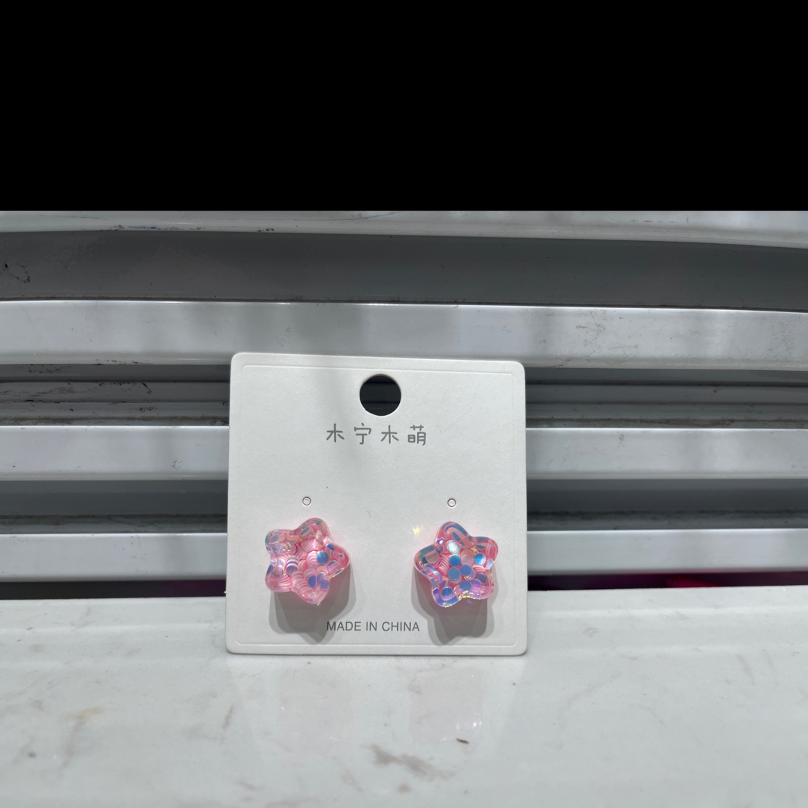 Exquisite glass earrings, high-end accessories, stainless steel ear needles, earrings, fashionable and trendy new earrings for women