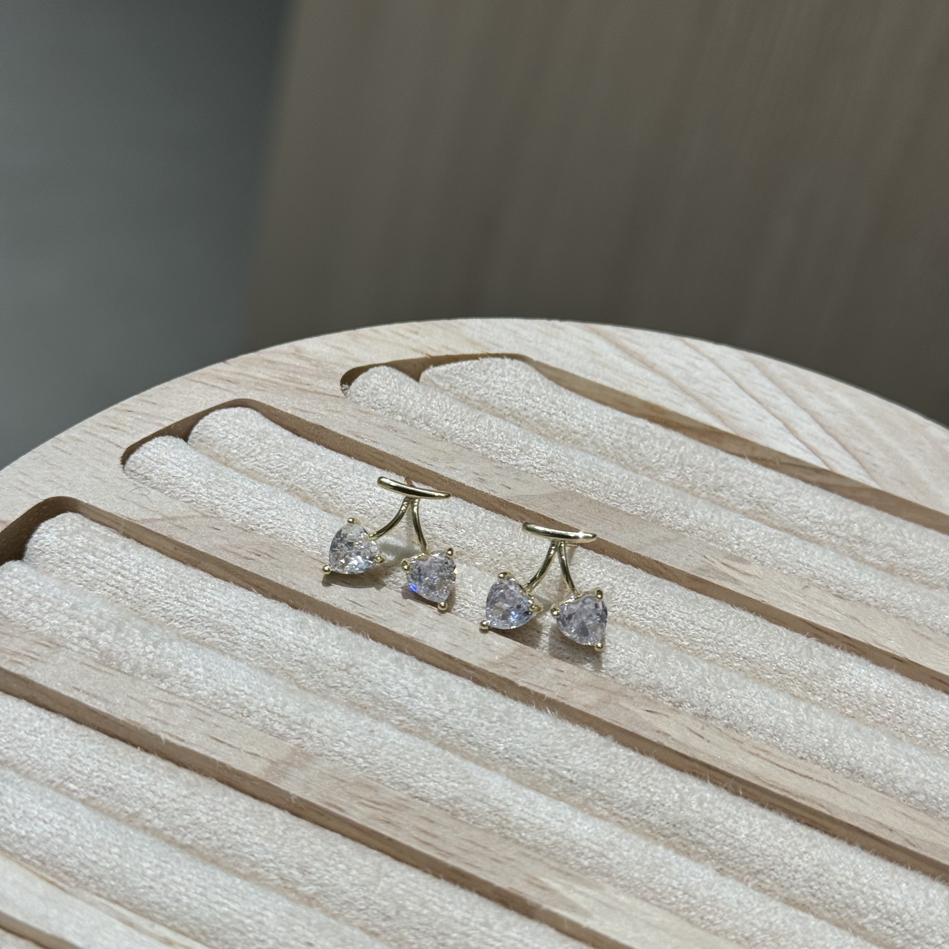 The cherry Zircon style is exquisitely cute with a unique design. The stud earrings are simple and fashionable, making it a refined choice for ladies' jewelry Application Scenario