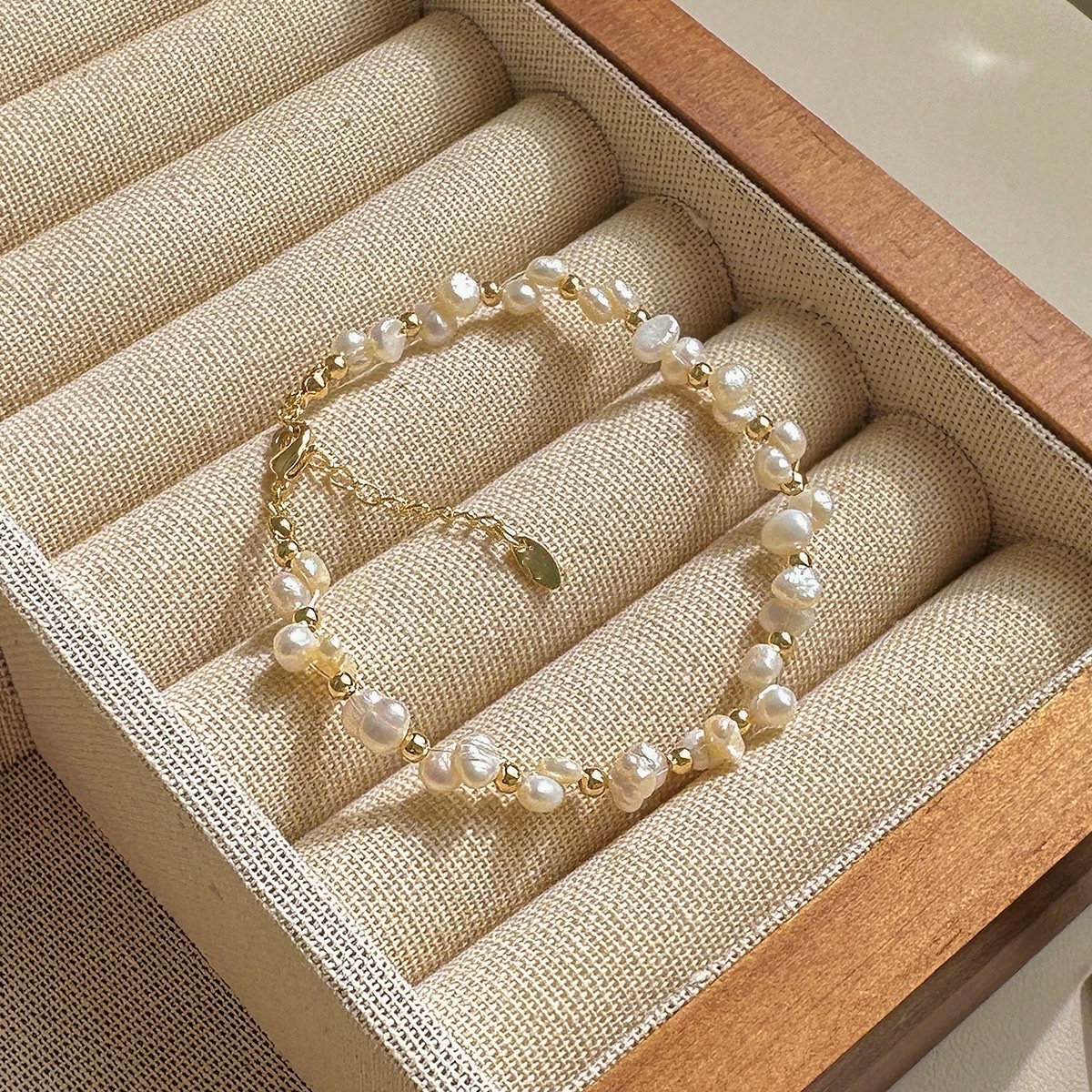 天然淡水珍珠手链女小众设计高级感手饰2024年新款爆款手镯手环手链