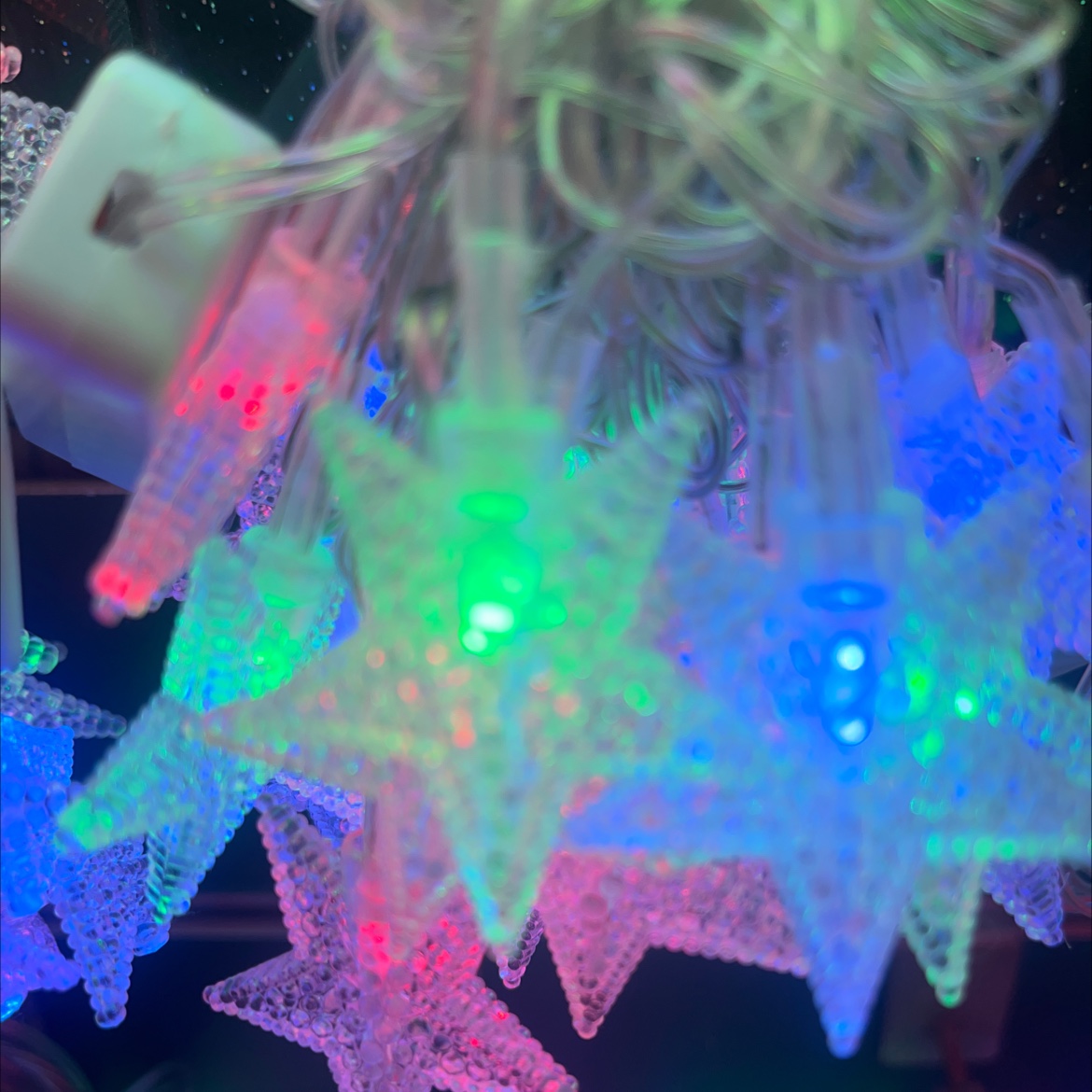 LED灯彩灯新年氛围串灯过年喜庆结婚生日婚庆派对节日国庆节春节彩灯新年氛围串灯白底实物图