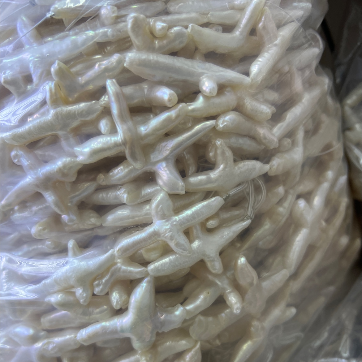 Cross Baroque pearl