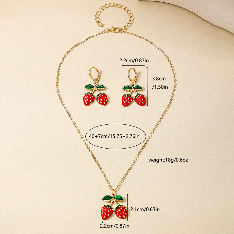 1套可爱又迷人时尚ins风金属水果派对草莓樱桃女项链耳环首饰套装 白底实物图