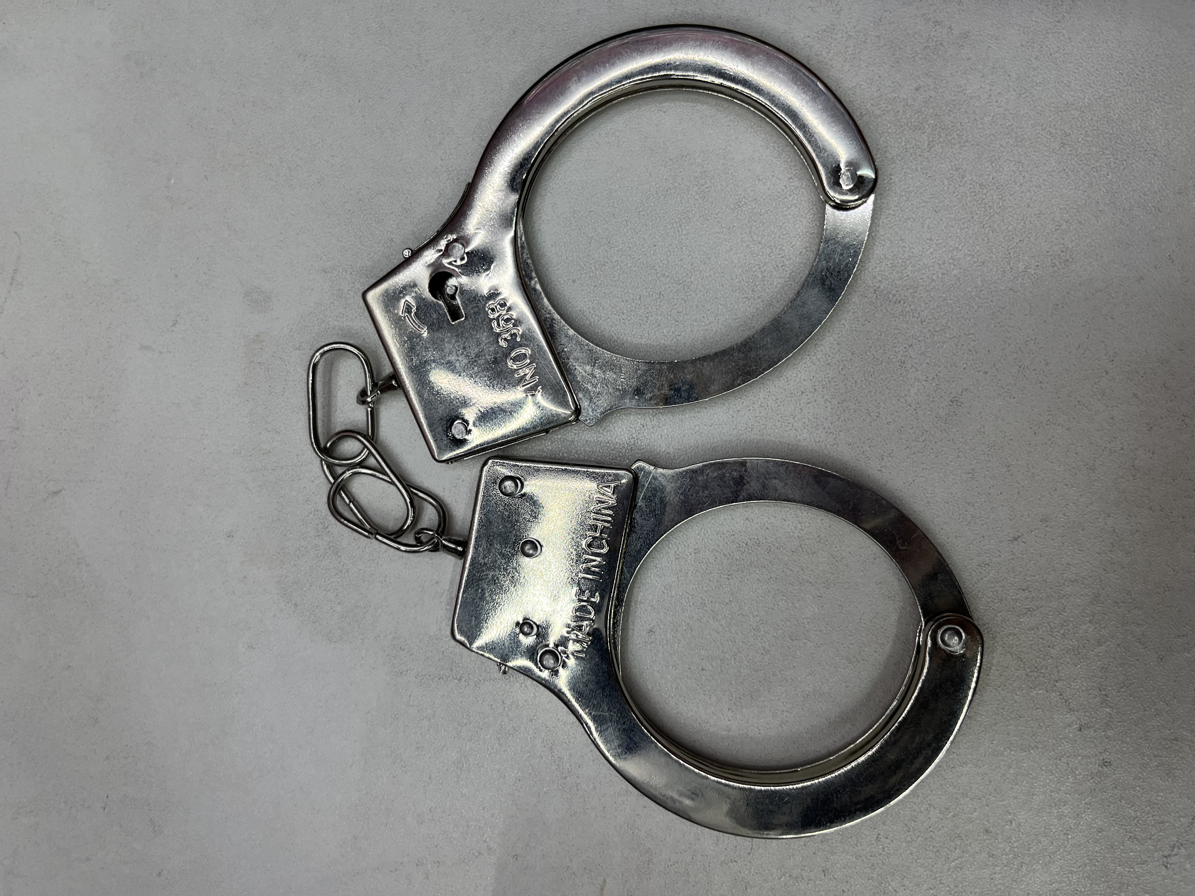 儿童益智玩具套装 九连环华容道鲁班锁 传统经典解密游戏 锻炼思维能力玩具礼盒白底实物图