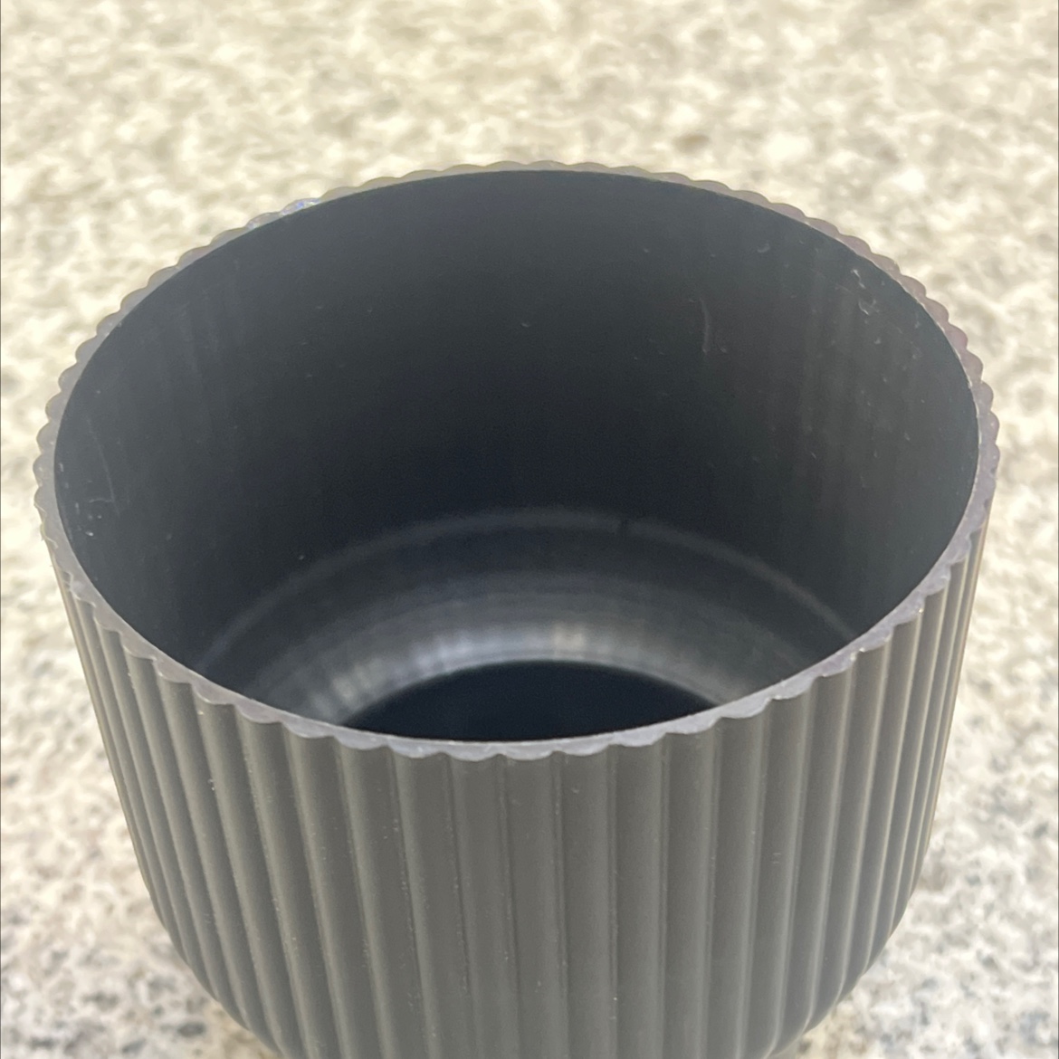 塑料花篮黑色白色仿真花配件家居摆件咖啡厅摆件家居收纳工艺品花篮竖条纹花篮工艺品家居摆件花篮产品图