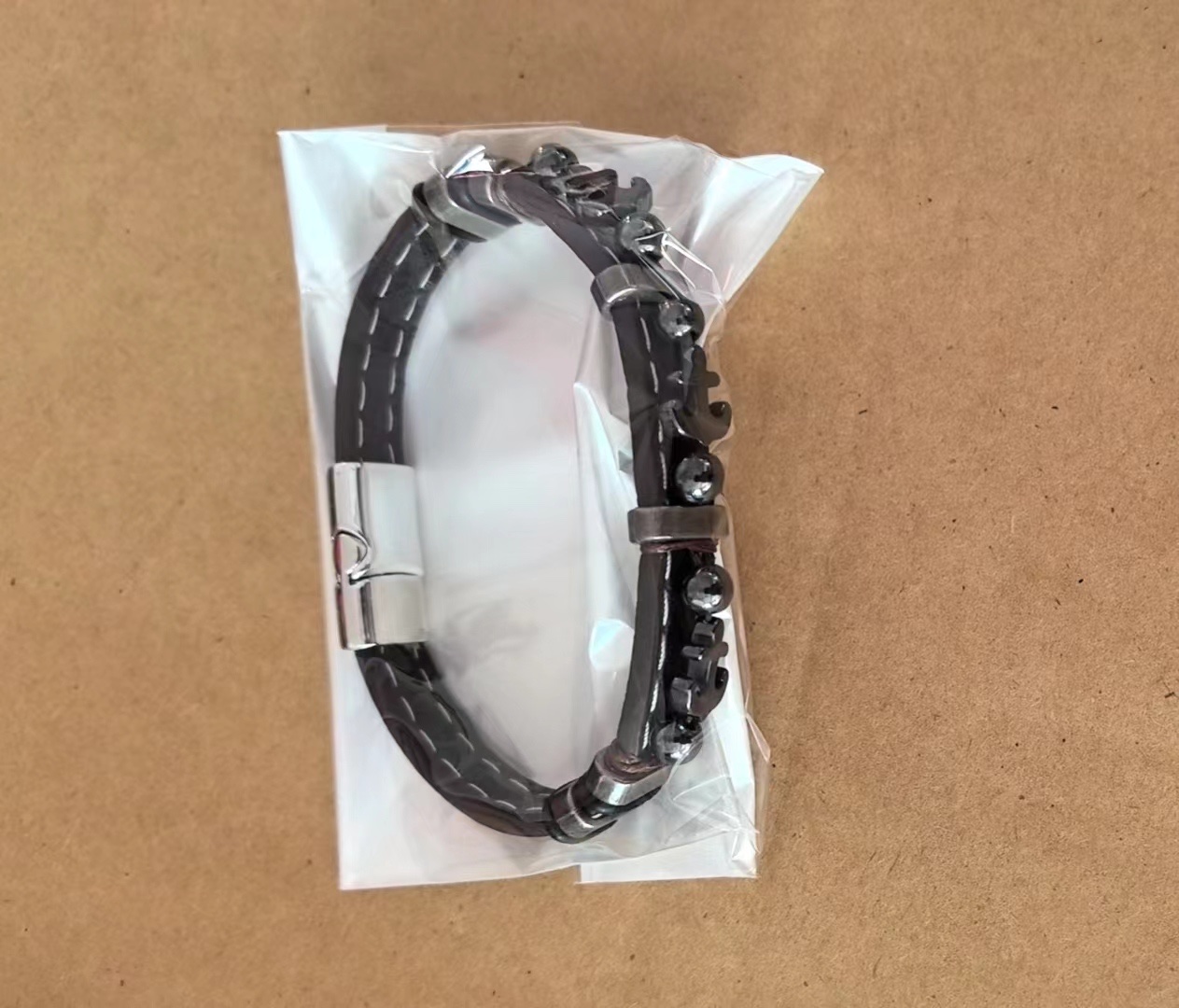 时尚串珠黑胆石裁线不锈钢手链-2