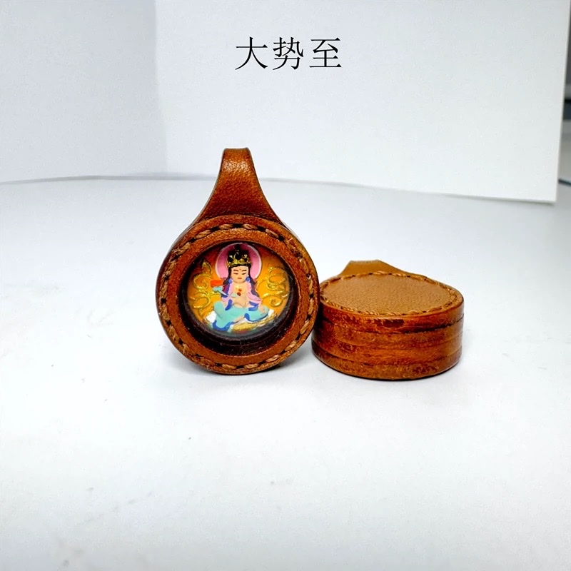 精致手绘唐卡￼牛皮小唐卡￼全身画像 不锈钢十字架吊坠 佛牌配件 精致耐用 时尚首饰 男女通用款 佛牌吊坠详情图3