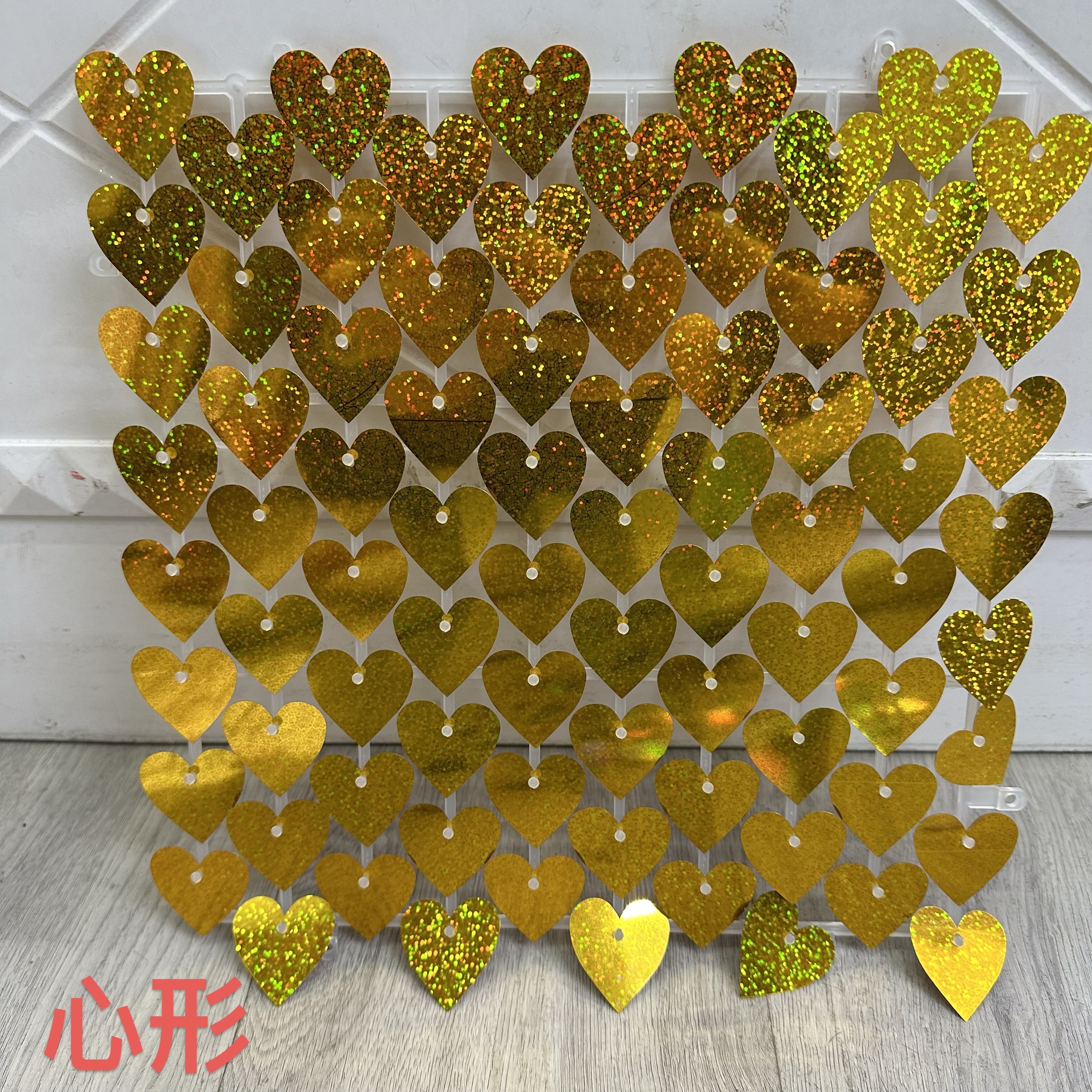 工厂直供新款风动板，优质风动板，背景墙室内装饰亮片风动扣板 派对亮片背景墙 风动板背景风动扣板 舞台派对详情图3